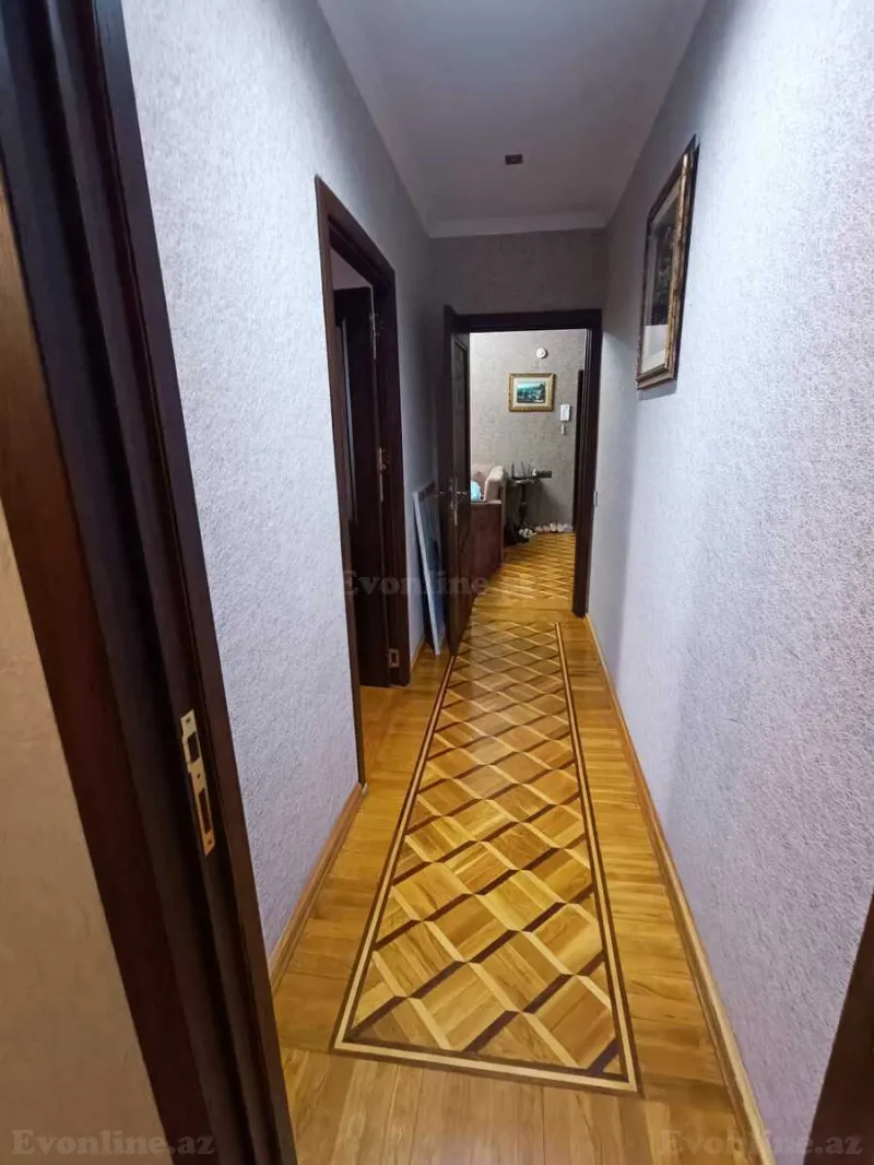 Satılır 5 otaqlı Mənzil Köhnə tikili 130 m² Azadlıq prospekti m. - şəkil 5