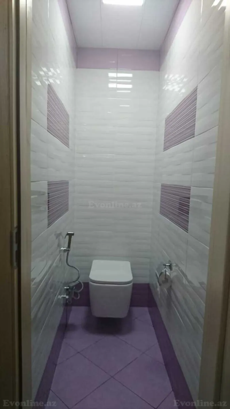 Satılır 4 otaqlı Mənzil Köhnə tikili 110 m² İnşaatçılar m. - şəkil 3