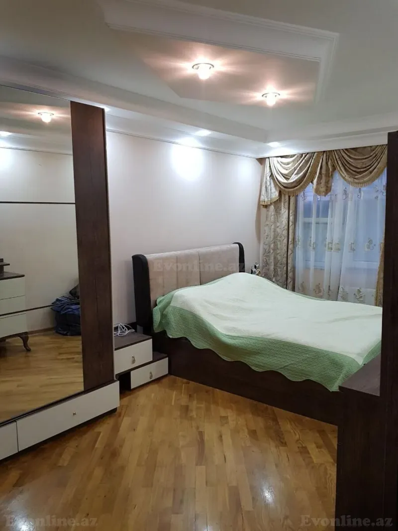 Satılır 4 otaqlı Mənzil Köhnə tikili 110 m² İnşaatçılar m. - şəkil 5