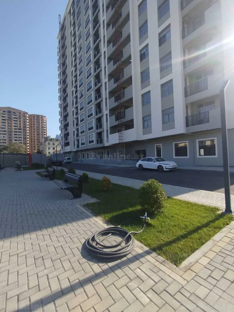 3 otaqlı Mənzil 118 m² 28 May m. Satılır