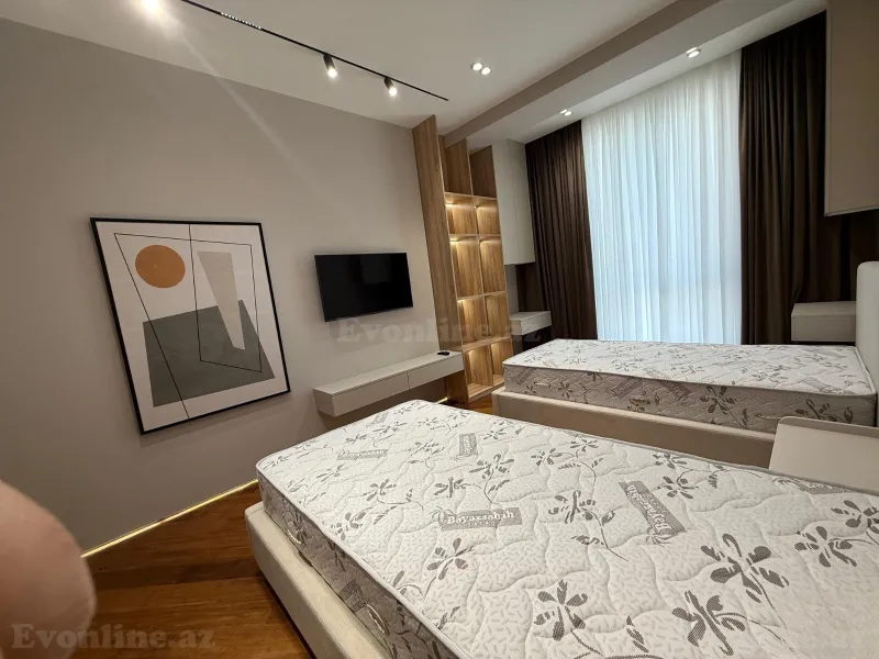 Kirayə verilir 4 otaqlı Mənzil Yeni tikili 220 m² Nəsimi r. - şəkil 8