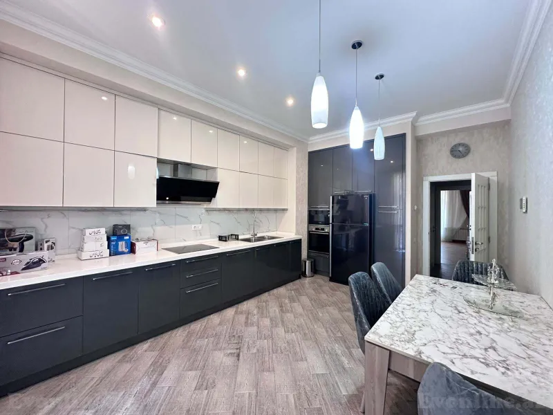 2 otaqlı Mənzil 95 m² Ağ şəhər Kirayə verilir