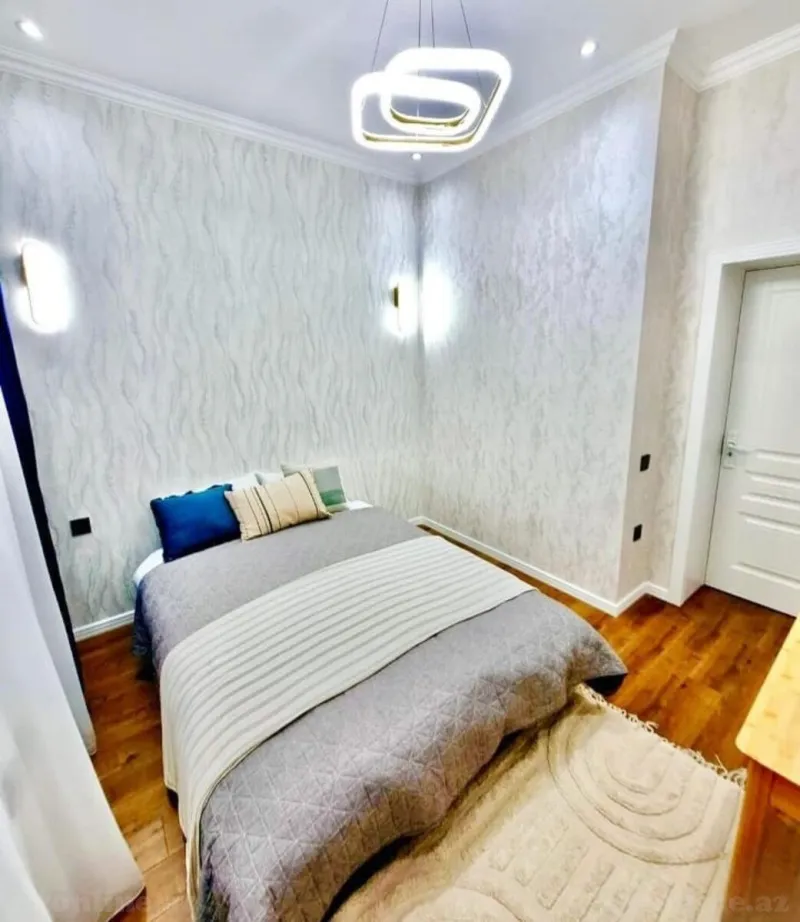 Satılır 2 otaqlı Mənzil Köhnə tikili 47 m² Memar Əcəmi m. - şəkil 2