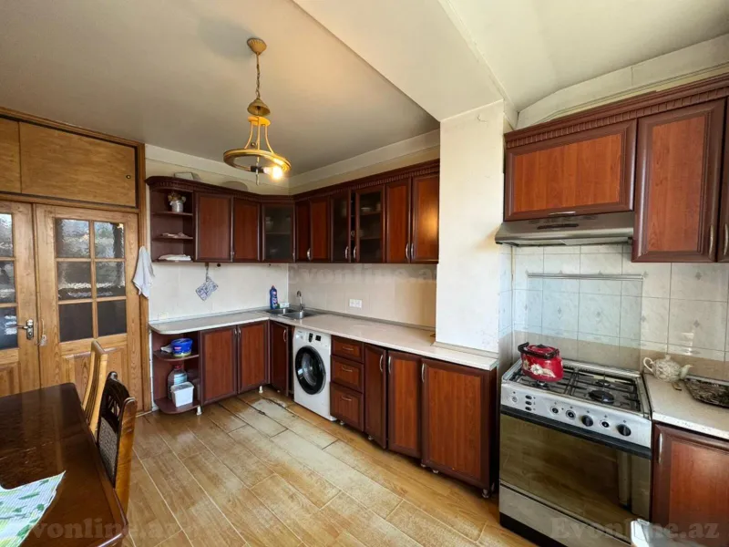 Satılır 4 otaqlı Mənzil Köhnə tikili 110 m² Memar Əcəmi m. - şəkil 3