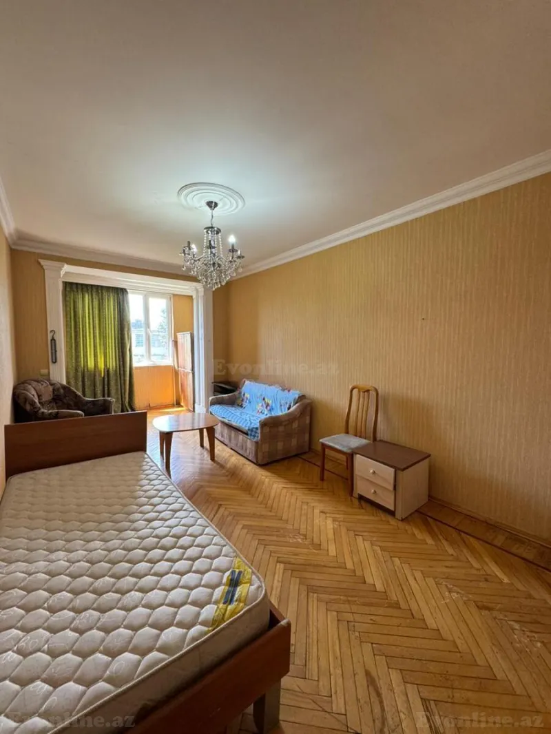 Satılır 4 otaqlı Mənzil Köhnə tikili 110 m² Memar Əcəmi m. - şəkil 5