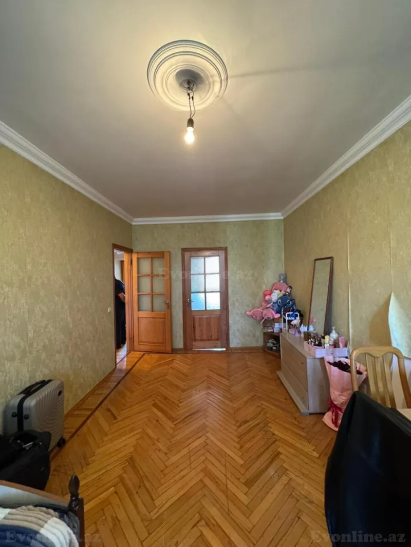 Satılır 4 otaqlı Mənzil Köhnə tikili 110 m² Memar Əcəmi m. - şəkil 9