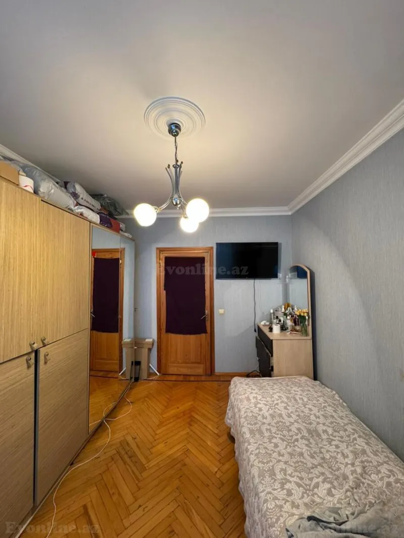 Satılır 4 otaqlı Mənzil Köhnə tikili 110 m² Memar Əcəmi m. - şəkil 13