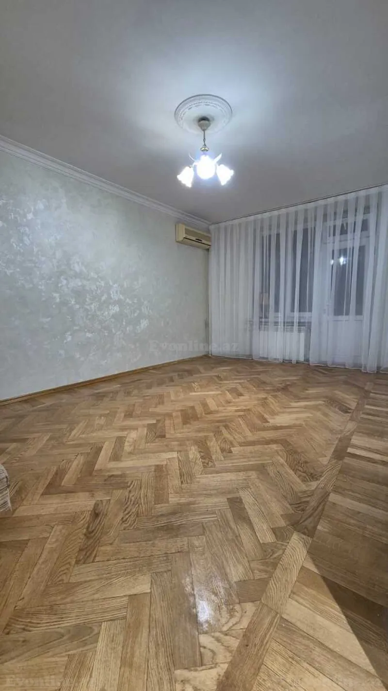 Satılır 1 otaqlı Mənzil Köhnə tikili 35 m² Elmlər Akademiyası m. - şəkil 2