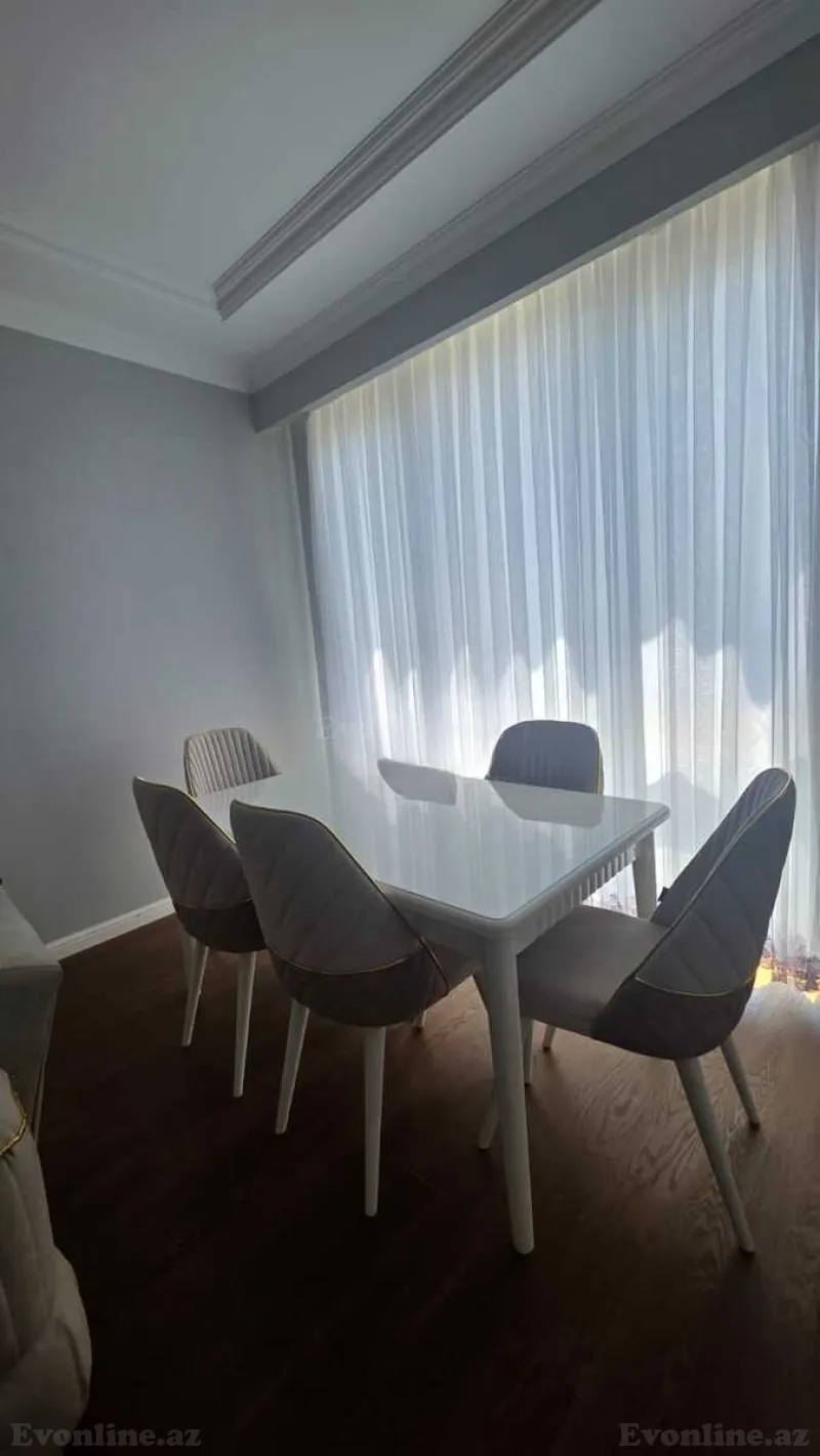 Kirayə verilir 3 otaqlı Mənzil Yeni tikili 78 m² İnşaatçılar m.