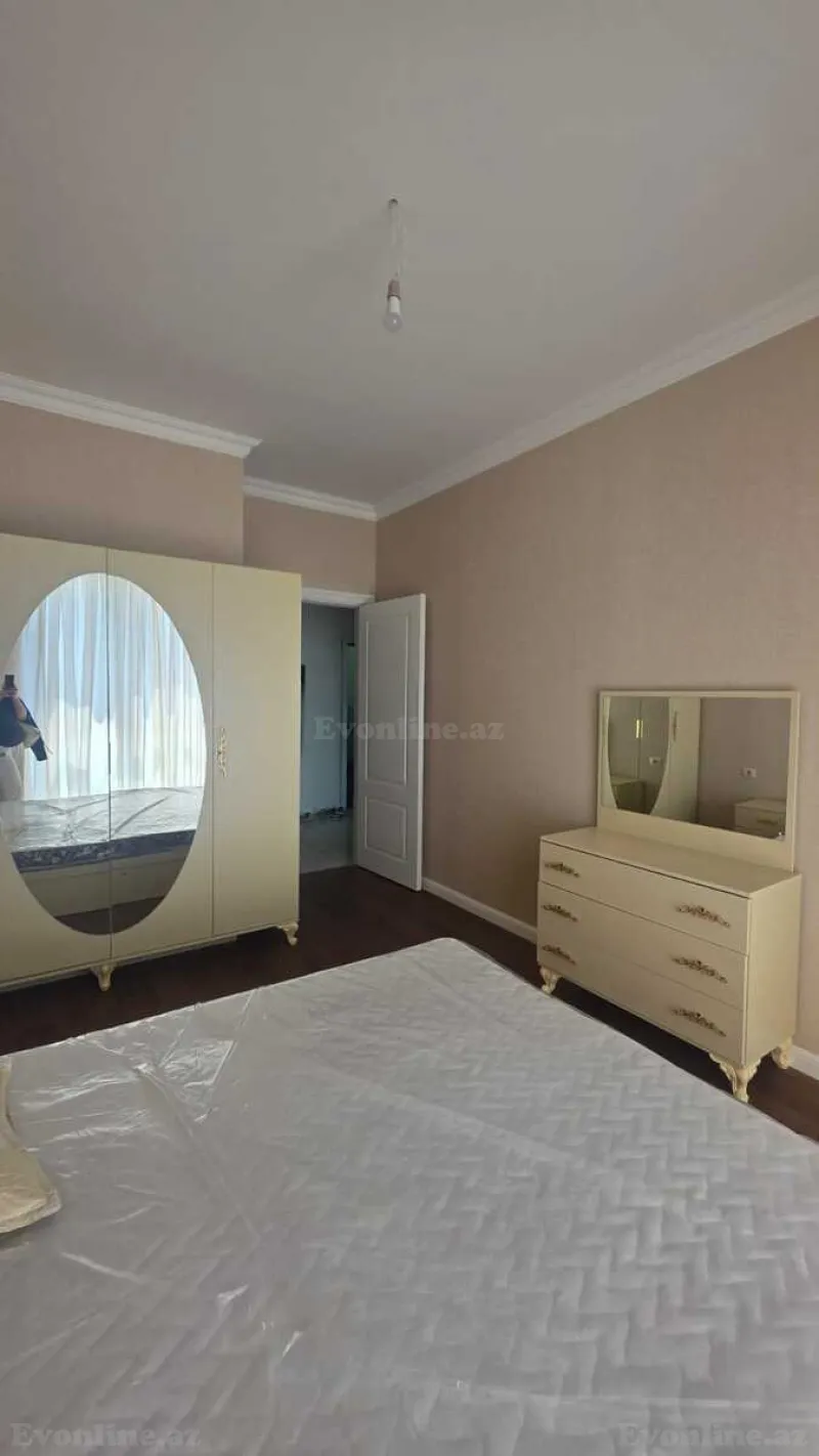 Kirayə verilir 3 otaqlı Mənzil Yeni tikili 78 m² İnşaatçılar m. - şəkil 7
