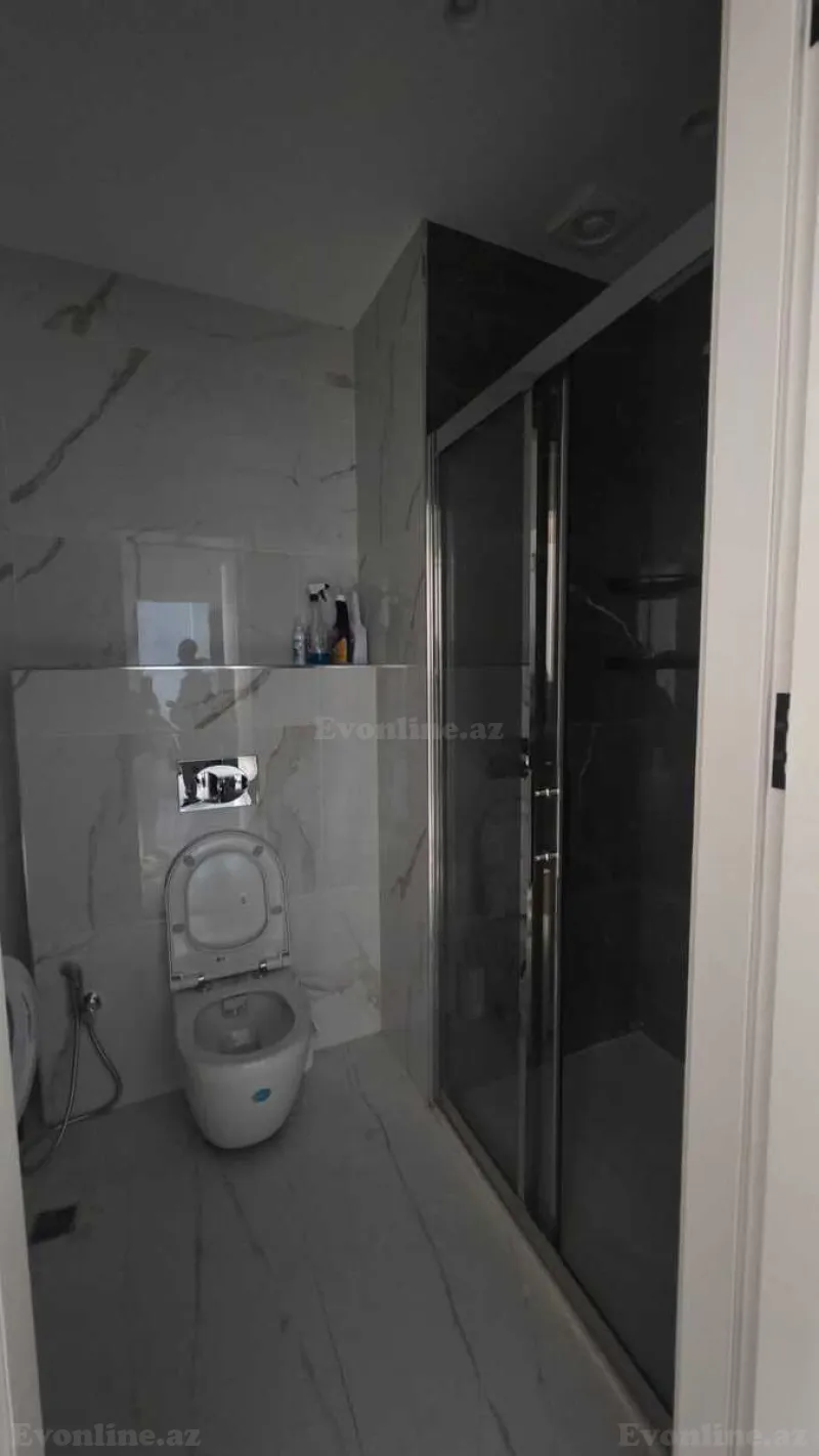 Kirayə verilir 3 otaqlı Mənzil Yeni tikili 78 m² İnşaatçılar m. - şəkil 12