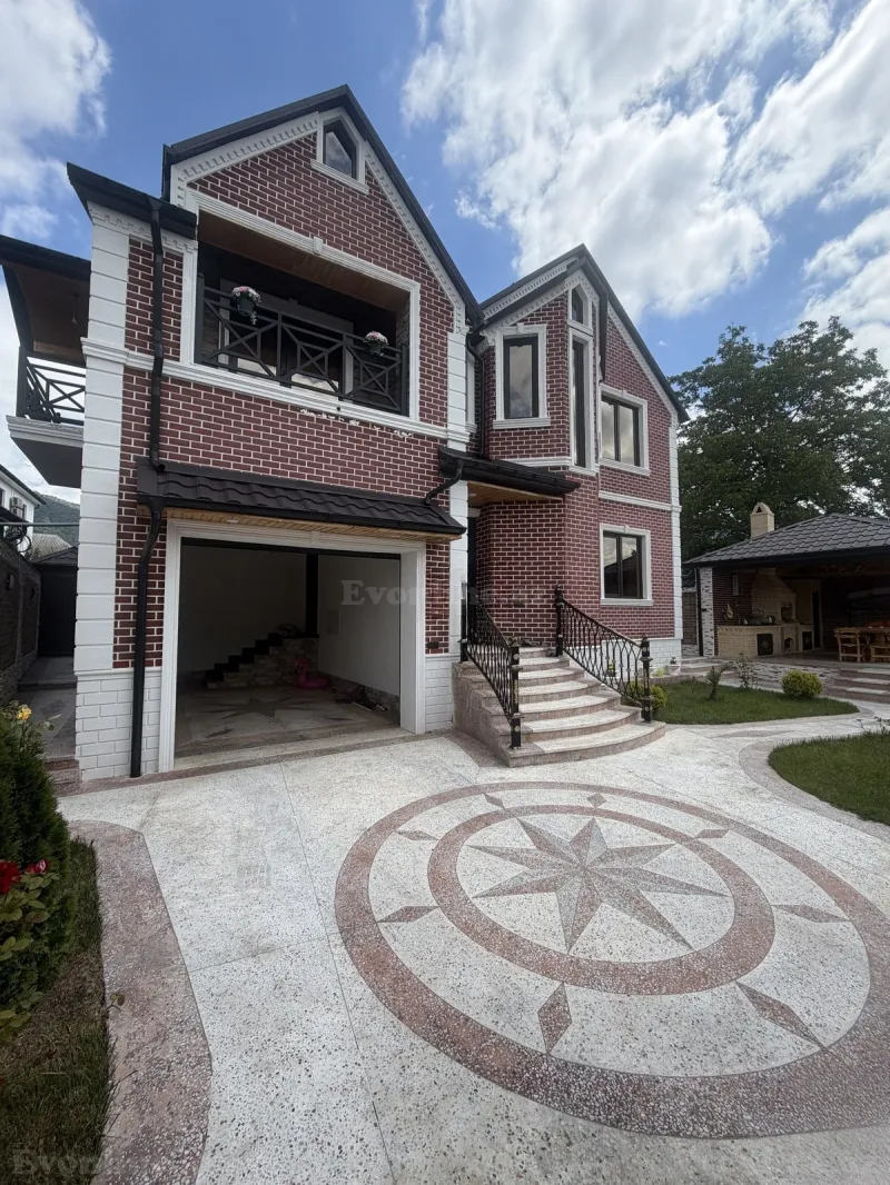 Satılır 6 otaqlı Həyət evi 250 m² Qəbələ