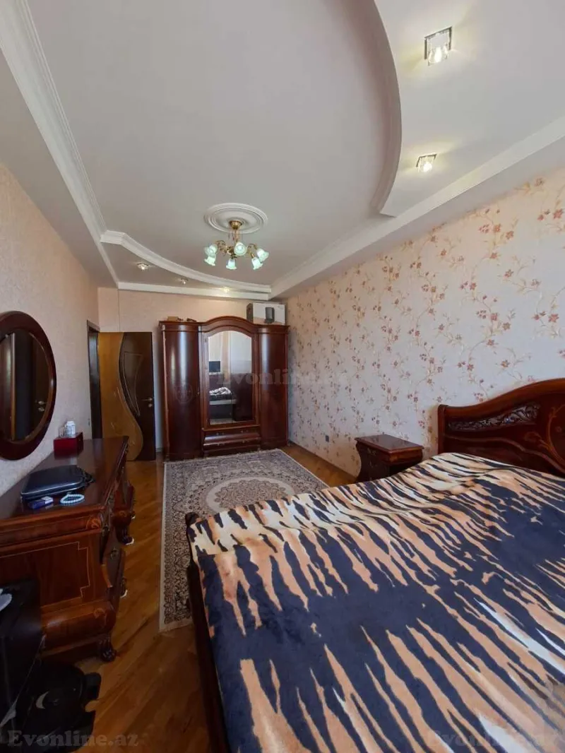 Satılır 3 otaqlı Mənzil Yeni tikili 90 m² İnşaatçılar m. - şəkil 6