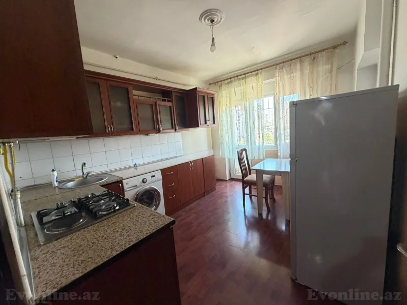 Kirayə verilir 2 otaqlı Mənzil Köhnə tikili 65 m² Yasamal r. - şəkil 5
