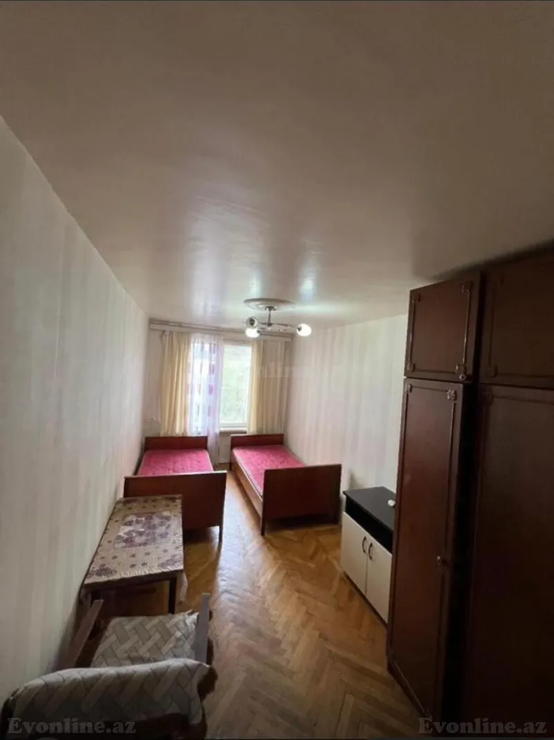 Satılır 3 otaqlı Mənzil Köhnə tikili 70 m² İnşaatçılar m.