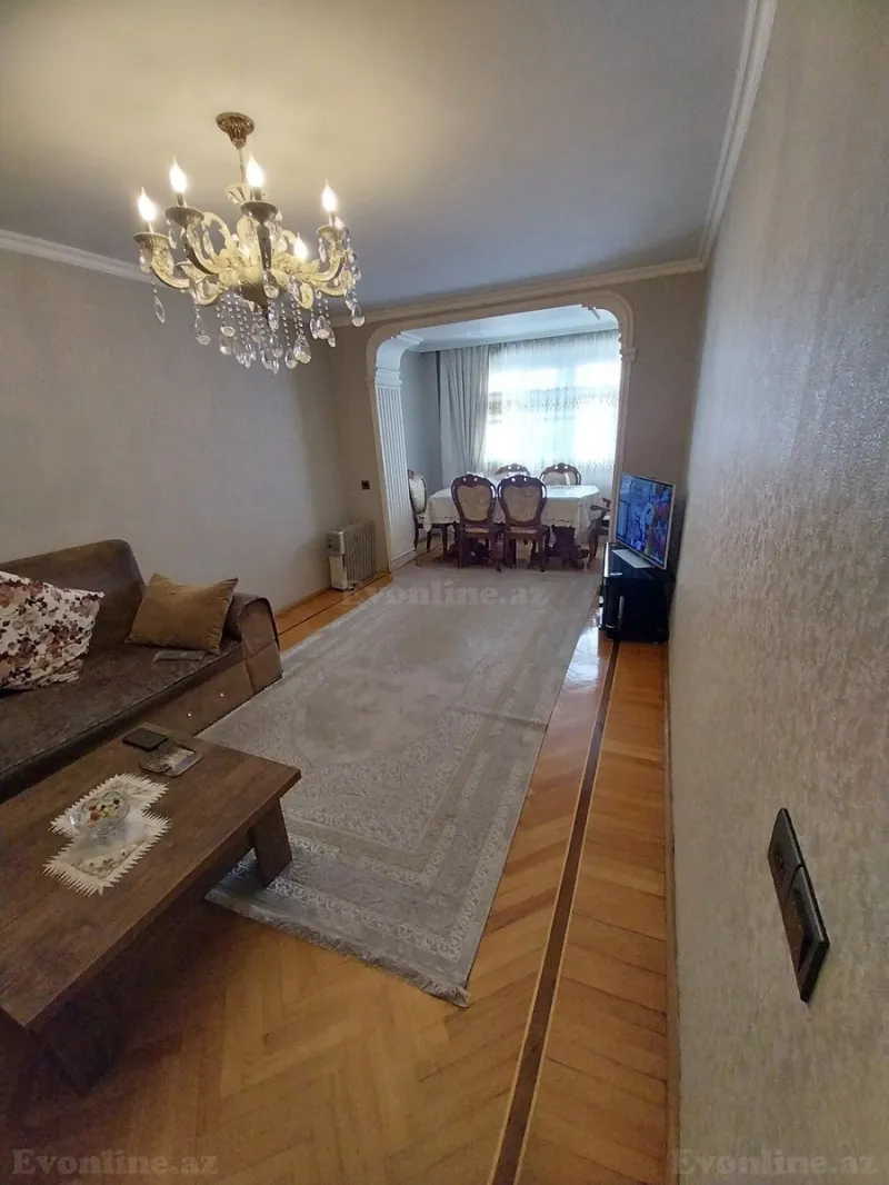 Satılır 3 otaqlı Mənzil Köhnə tikili 75 m² İnşaatçılar m. - şəkil 5