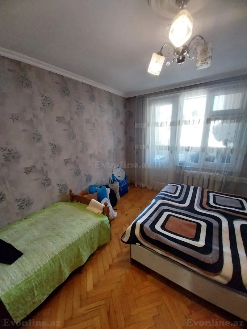 Satılır 3 otaqlı Mənzil Köhnə tikili 75 m² İnşaatçılar m. - şəkil 6