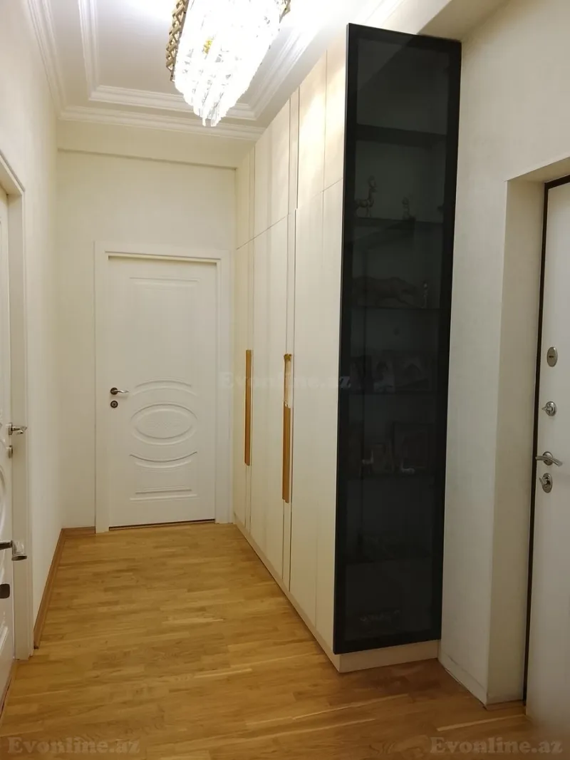 Satılır 3 otaqlı Mənzil Yeni tikili 70 m² Neftçilər m. - şəkil 14