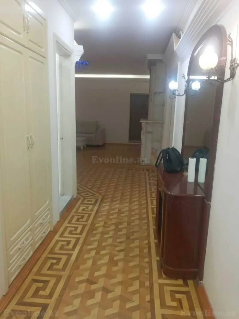 Satılır 5 otaqlı Mənzil Köhnə tikili 150 m² 28 May m. - şəkil 13