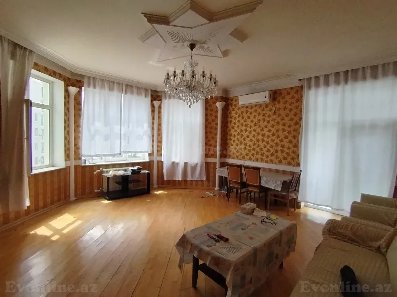 3 otaqlı Mənzil 136 m² Gənclik m. Satılır