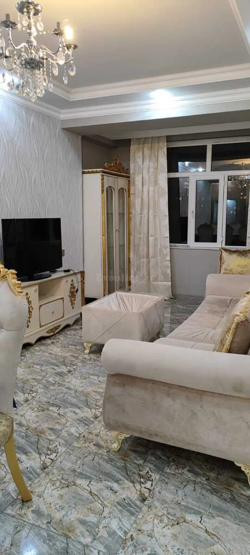 Kirayə verilir 3 otaqlı Mənzil Yeni tikili 110 m² Xırdalan