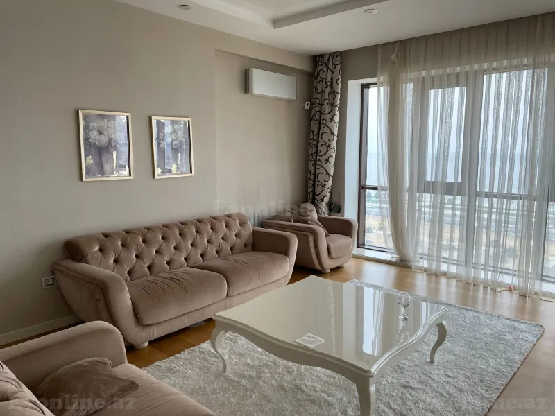 3 otaqlı Mənzil 180 m² Xətai r. Kirayə verilir