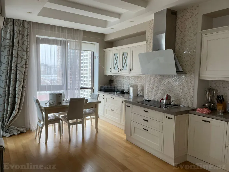 Kirayə verilir 3 otaqlı Mənzil Yeni tikili 180 m² Xətai r. - şəkil 8