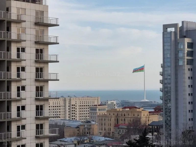 Satılır 2 otaqlı Mənzil Köhnə tikili 55 m² Yasamal r. - şəkil 3