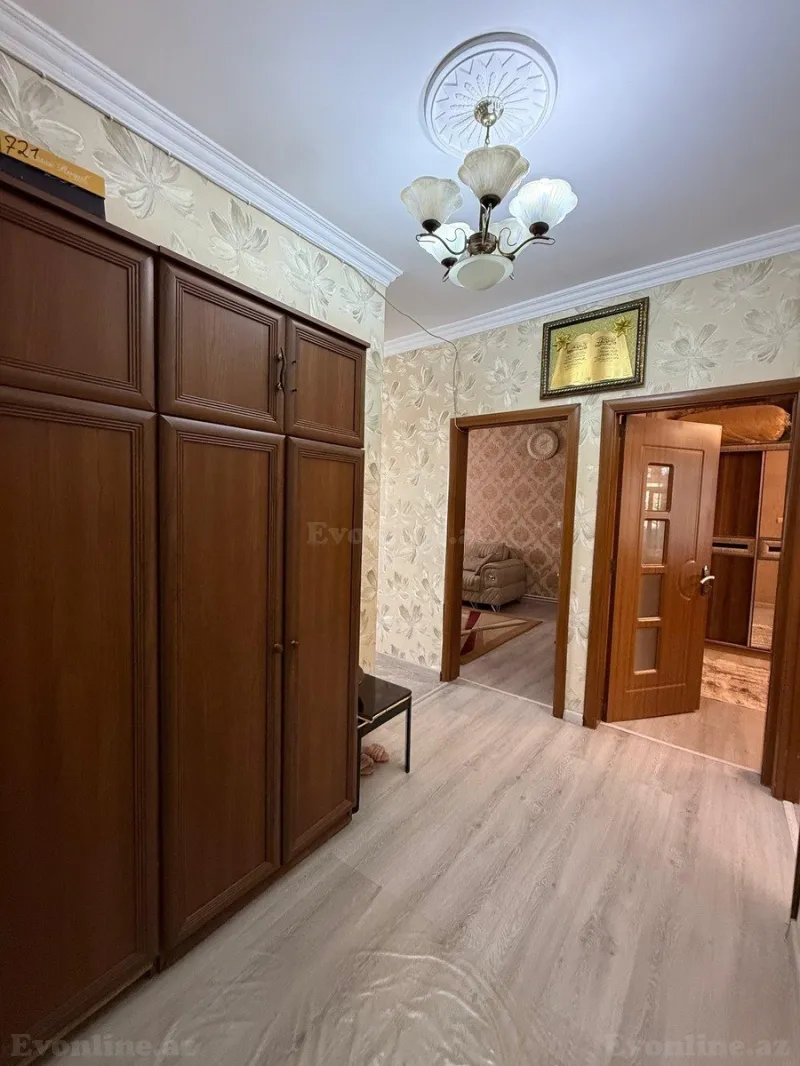 Satılır 3 otaqlı Mənzil Köhnə tikili 85 m² Xalqlar Dostluğu m. - şəkil 2