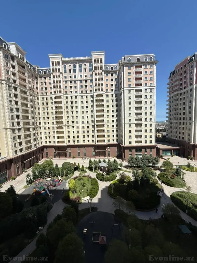 2 otaqlı Mənzil 84 m² Elmlər Akademiyası m. Satılır