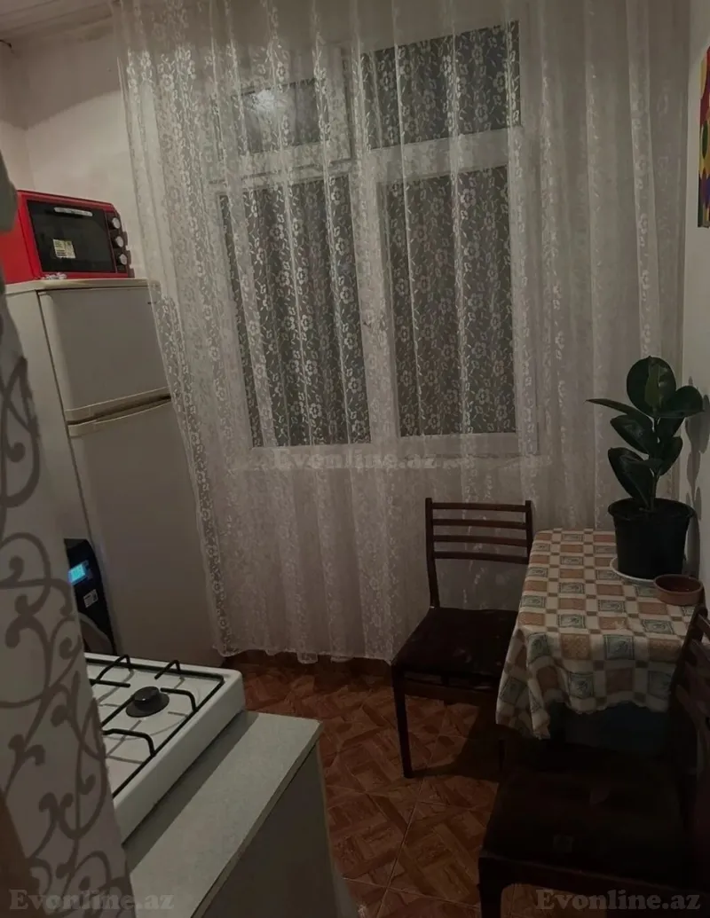Kirayə verilir 1 otaqlı Mənzil Köhnə tikili 50 m² Memar Əcəmi m. - şəkil 3