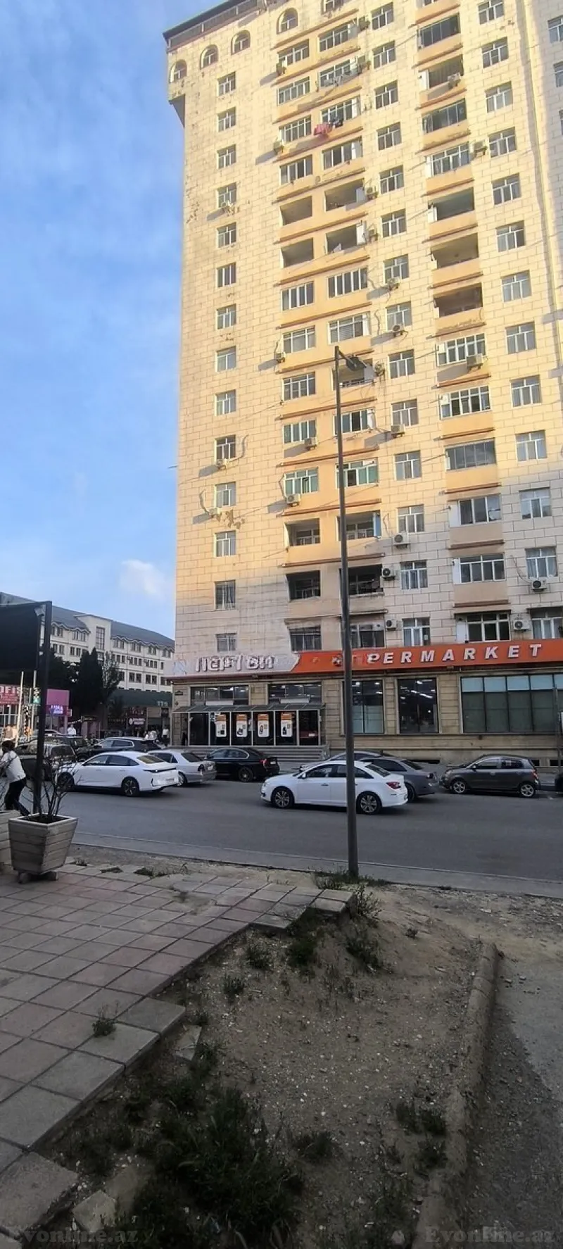 Satılır Obyekt 442.1 m² Həzi Aslanov m.