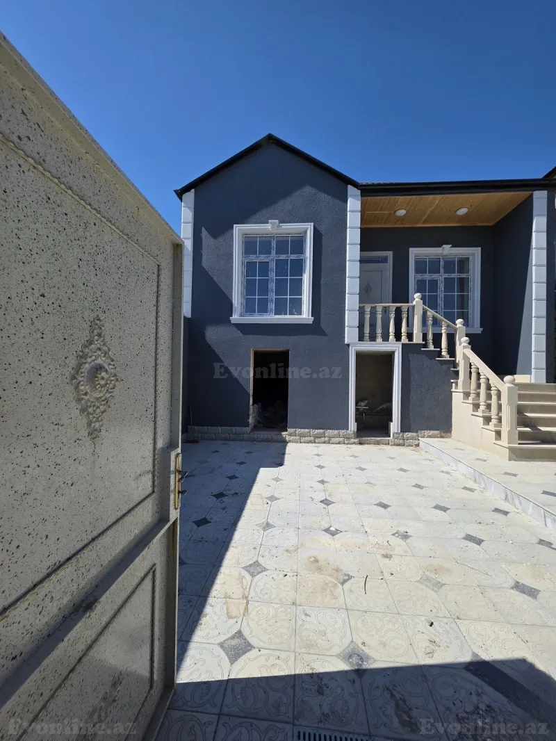 3 otaqlı Həyət evi 100 m² Qobu Satılır