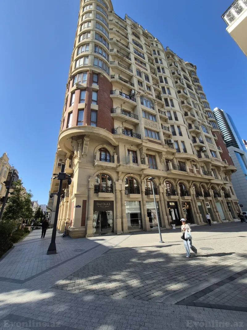 Satılır 3 otaqlı Mənzil Yeni tikili 188 m² Sahil m.
