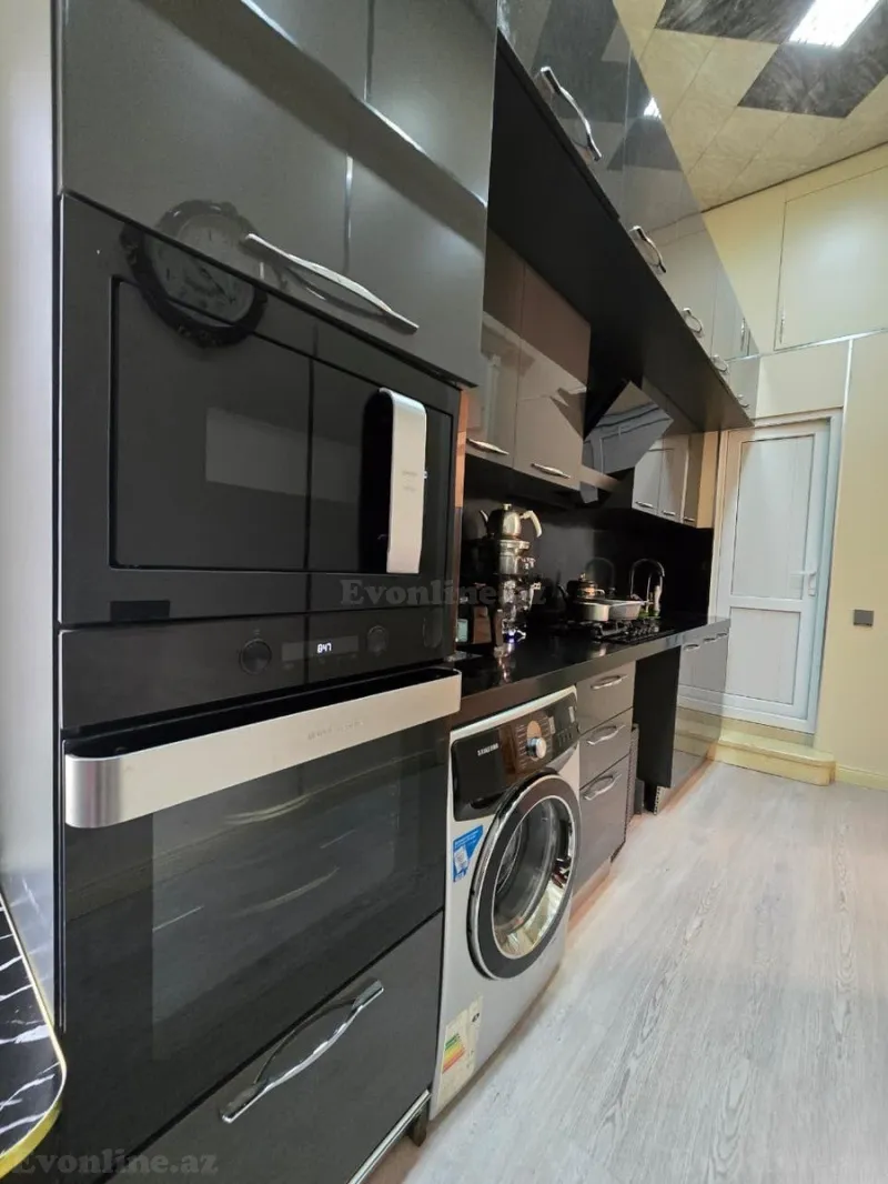 Satılır 3 otaqlı Mənzil Köhnə tikili 75 m² Nizami m.