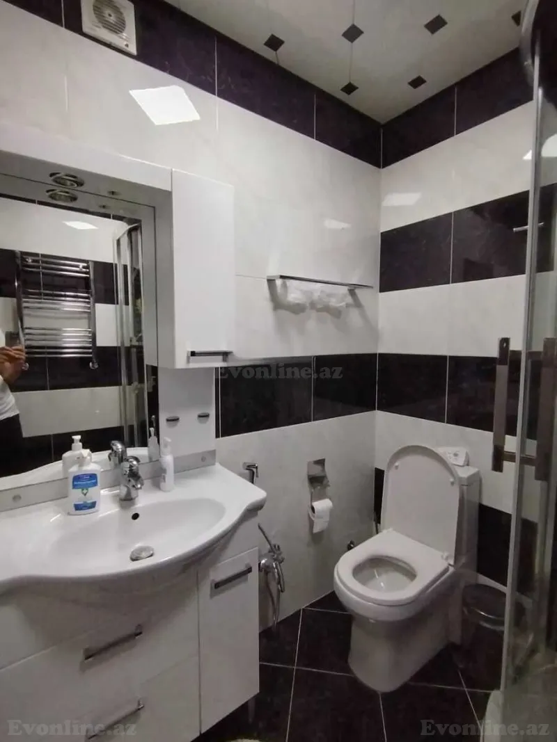 Kirayə verilir 3 otaqlı Mənzil Yeni tikili 200 m² Nəsimi r. - şəkil 18