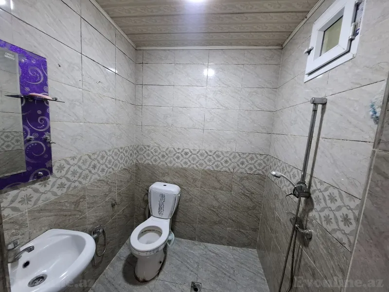 Kirayə verilir 2 otaqlı Həyət evi 80 m² İnşaatçılar m. - şəkil 5