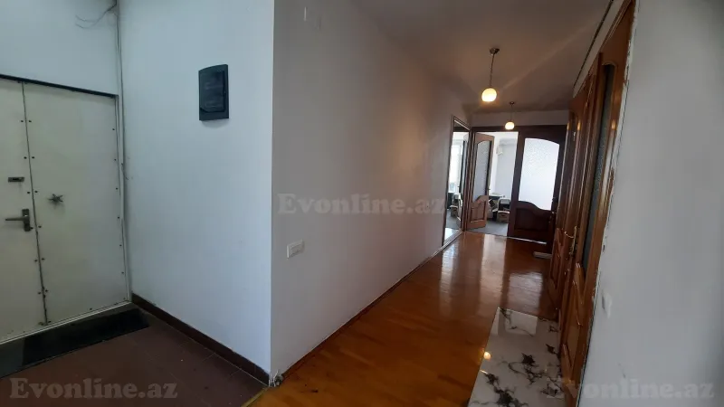 Kirayə verilir 5 otaqlı Mənzil Köhnə tikili 250 m² Sahil m. - şəkil 10