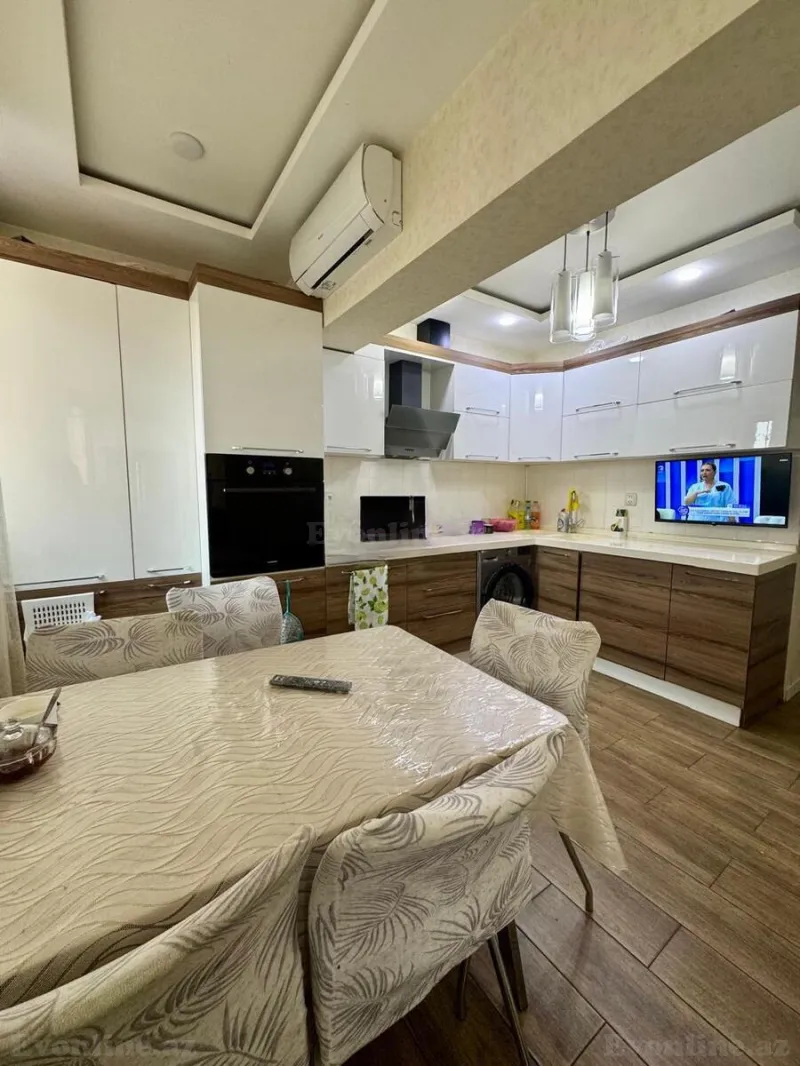 Satılır 4 otaqlı Mənzil Köhnə tikili 110 m² Yeni Yasamal - şəkil 9