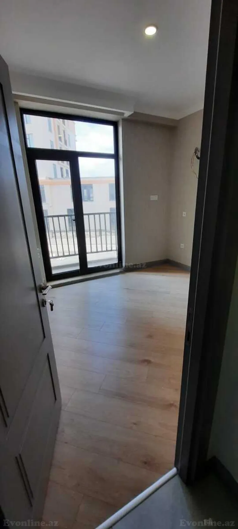Kirayə verilir 3 otaqlı Mənzil Yeni tikili 74 m² Dərnəgül m. - şəkil 9