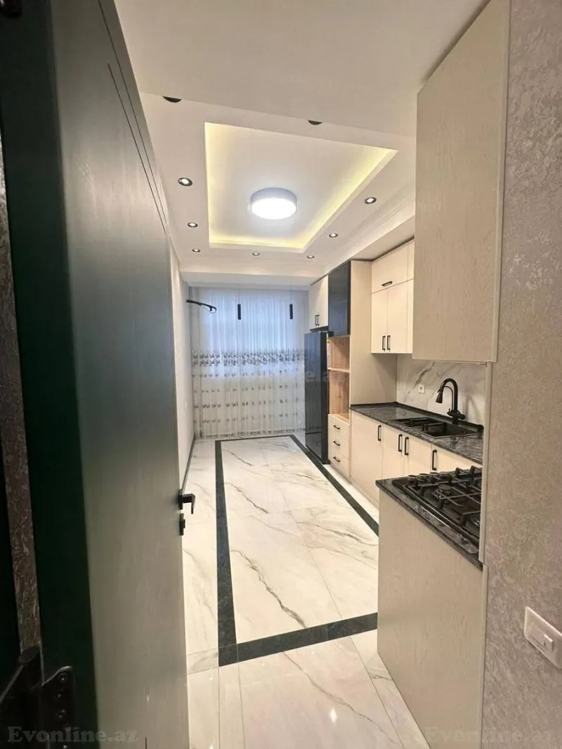 Satılır 2 otaqlı Mənzil Yeni tikili 70 m² Koroğlu m. - şəkil 2