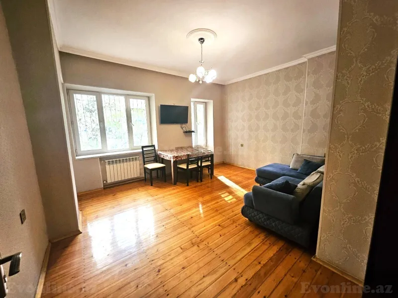 Satılır 3 otaqlı Mənzil Köhnə tikili 70 m² Nəsimi r. - şəkil 3