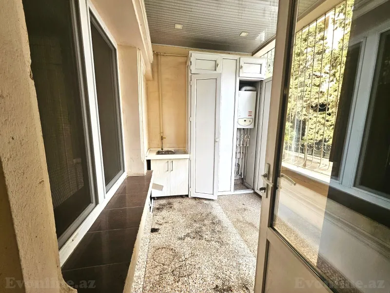 Satılır 3 otaqlı Mənzil Köhnə tikili 70 m² Nəsimi r. - şəkil 9