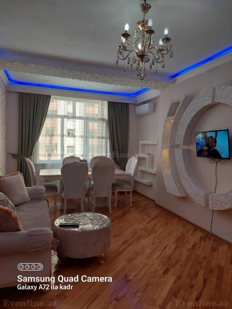Kirayə verilir 3 otaqlı Mənzil Yeni tikili 130 m² İnşaatçılar m.