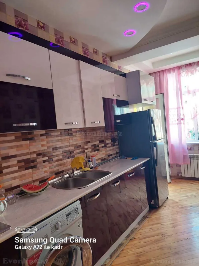 Kirayə verilir 3 otaqlı Mənzil Yeni tikili 130 m² İnşaatçılar m. - şəkil 6
