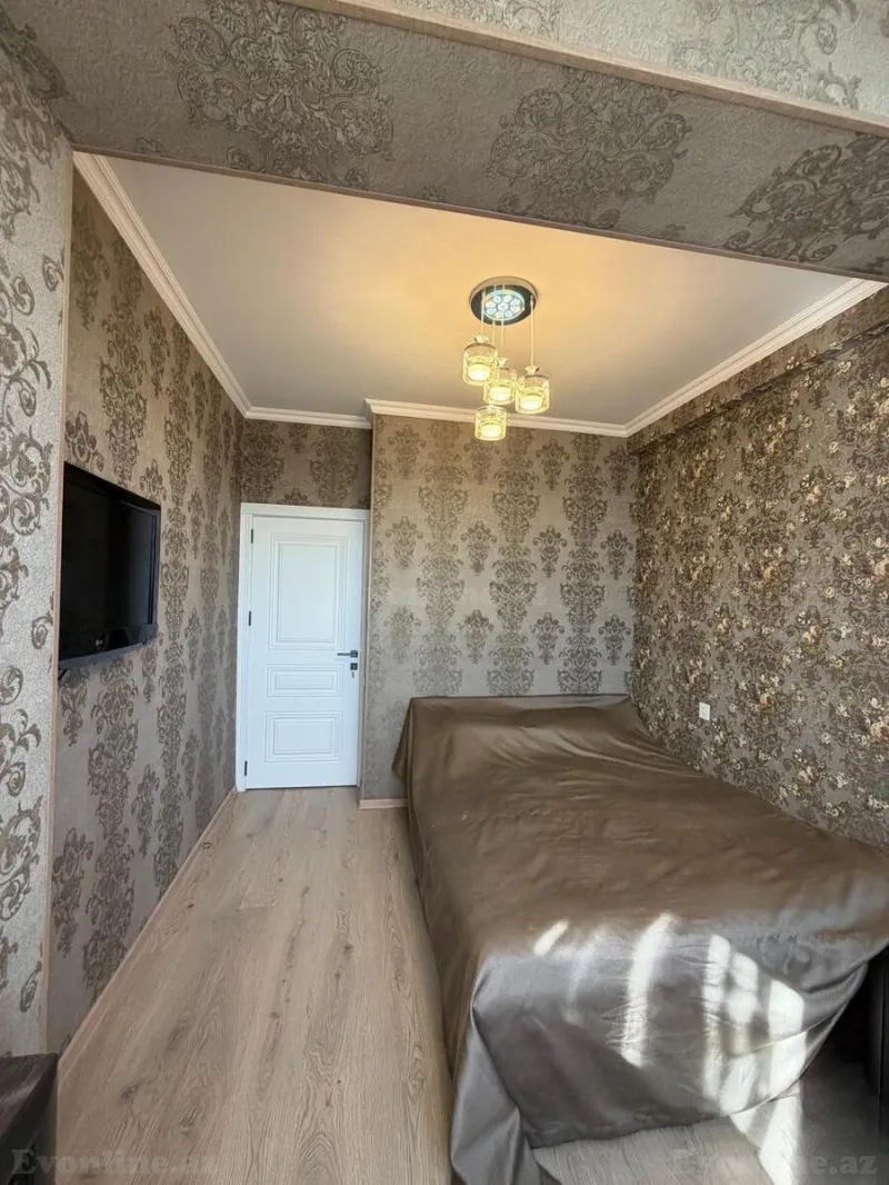 Satılır 2 otaqlı Mənzil Köhnə tikili 50 m² Bakıxanov - şəkil 8