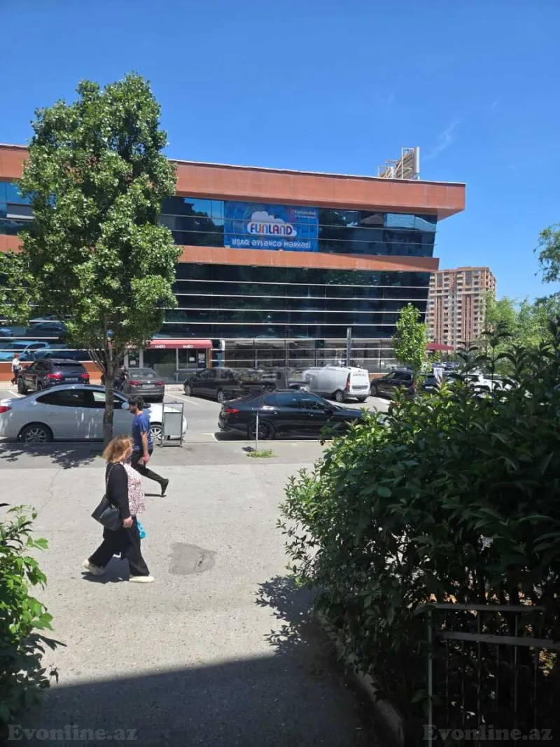 Obyekt 65 m² Elmlər Akademiyası m. Kirayə verilir