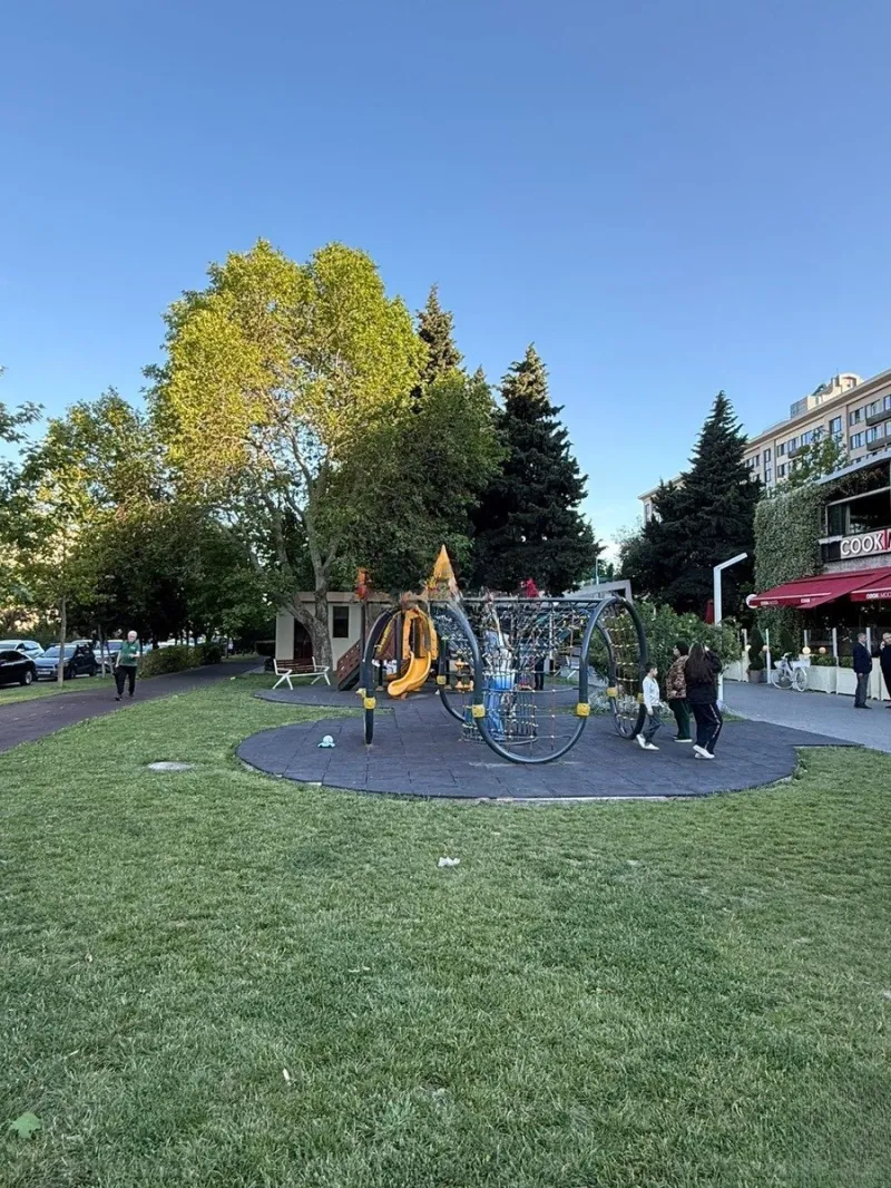 Satılır 3 otaqlı Mənzil Köhnə tikili 90 m² Nərimanov r. - şəkil 5
