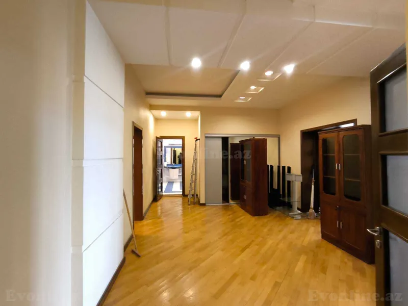 Satılır 3 otaqlı Mənzil Yeni tikili 212 m² 28 May m. - şəkil 8