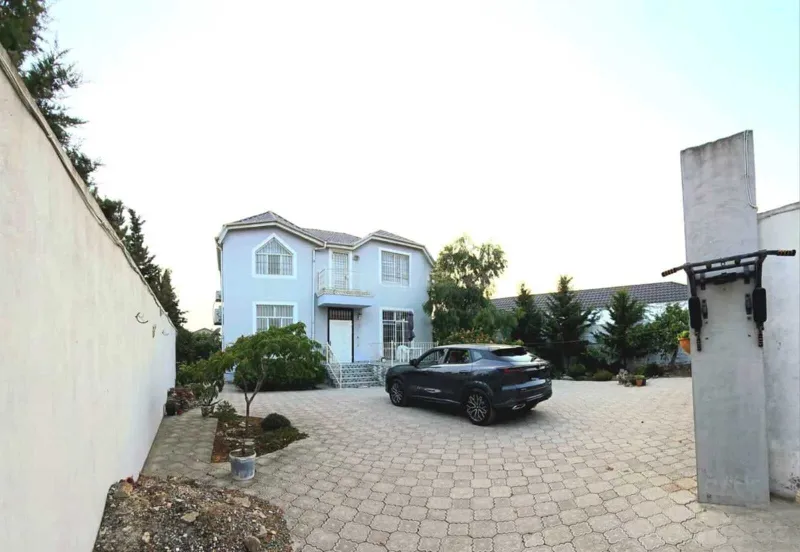 Satılır 6 otaqlı Həyət evi 200 m² Albalılıq
